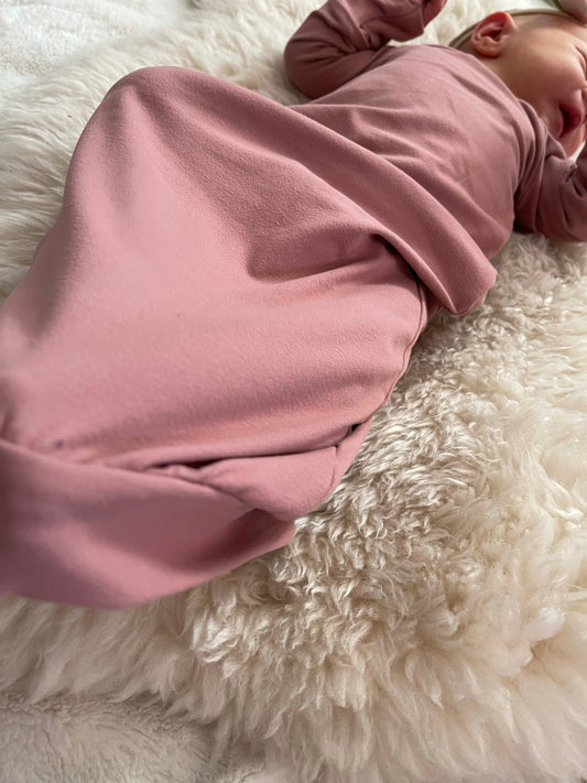 Mauve Sleeper Newborn Gown - Zipease